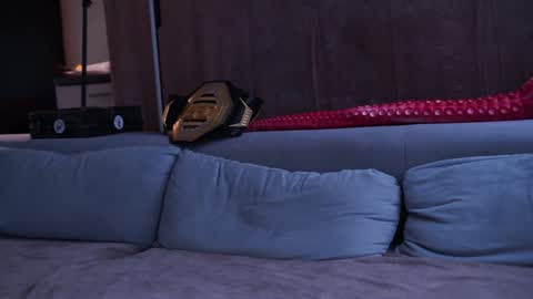 Mac Troy online show from 6, 1, 2025