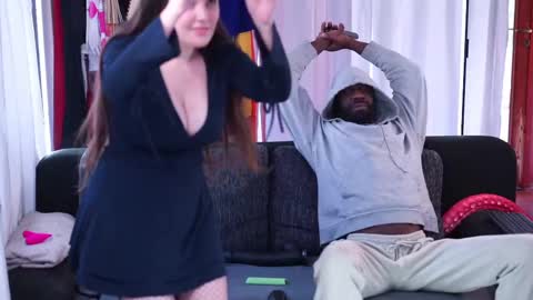 Mac Troy online show from 7, 3, 2025