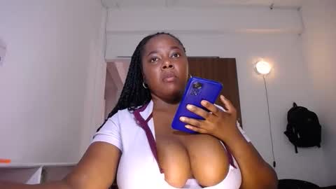 macarenaboobs online show from 8, 4, 2026