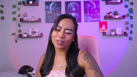 Macey Elliot Modelo Independiente online show from 5, 2, 2025