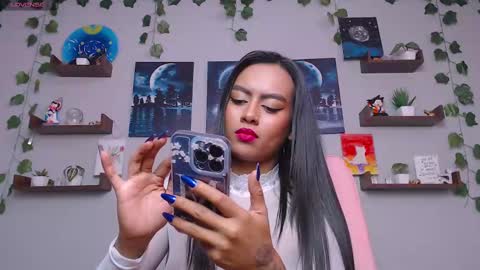 Macey Elliot Modelo Independiente online show from 12, 2, 2025