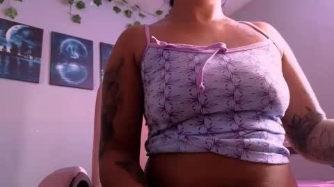 Macey Elliot Modelo Independiente online show from 16, 10, 2025