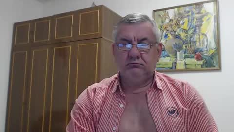 Snapshot of machomale3 chatting on 9, 2, 2025 Macho online show from 9, 2, 2025