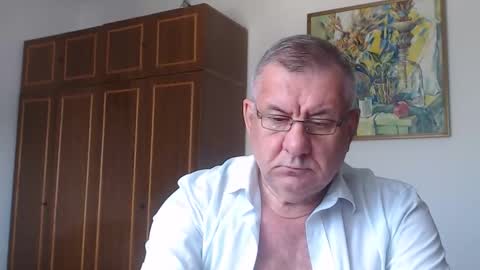 Snapshot of machomale3 chatting on 17, 9, 2025 Macho online show from 17, 9, 2025