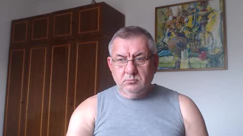 Snapshot of machomale3 chatting on 27, 9, 2025 Macho online show from 27, 9, 2025