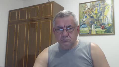 Snapshot of machomale3 chatting on 3, 10, 2025 Macho online show from 3, 10, 2025