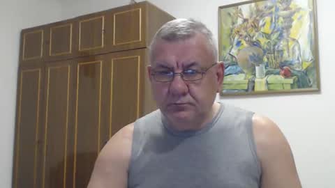 Snapshot of machomale3 chatting on 12, 10, 2025 Macho online show from 12, 10, 2025