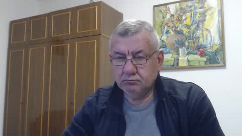 Snapshot of machomale3 chatting on 19, 10, 2025 Macho online show from 19, 10, 2025