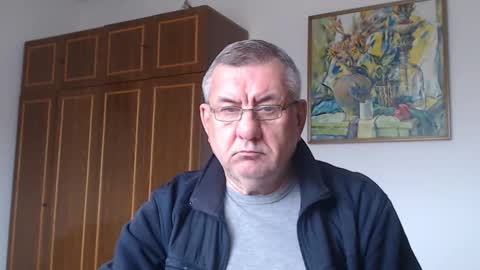 Snapshot of machomale3 chatting on 31, 10, 2025 Macho online show from 31, 10, 2025