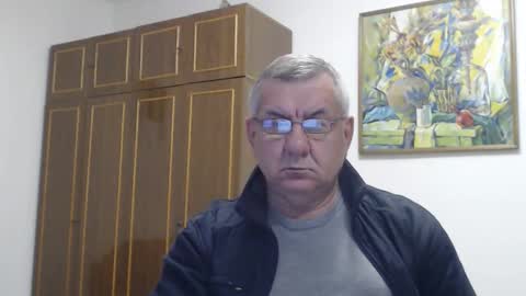 Snapshot of machomale3 chatting on 5, 11, 2025 Macho online show from 5, 11, 2025