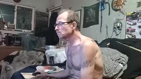 mackdog1369 online show from 19, 3, 2026