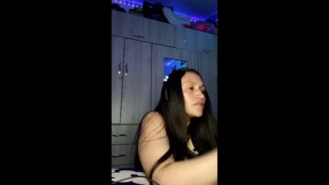 Snapshot of mackenzie_girls chatting on 4, 3, 2026 Linda Cataleya - funny weed money online show from 4, 3, 2026