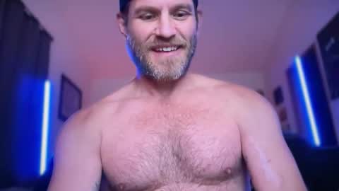 Snapshot of mackincaliallday chatting on 16, 10, 2025 MackinCaliAllDay online show from 16, 10, 2025