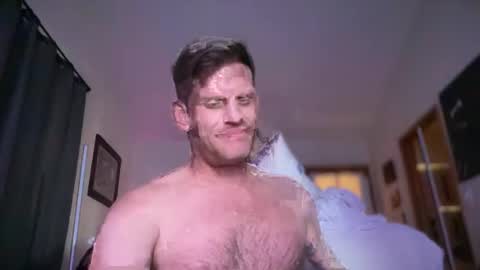 Snapshot of mackincaliallday chatting on 27, 10, 2025 MackinCaliAllDay online show from 27, 10, 2025