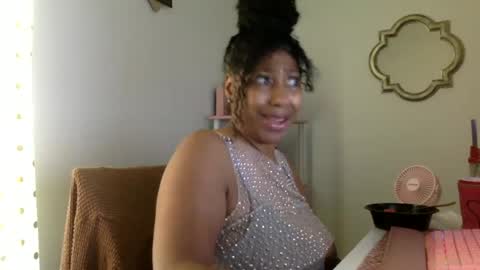 madam_glam online show from 15, 7, 2026