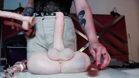 madame ibby online show from 13, 2, 2026