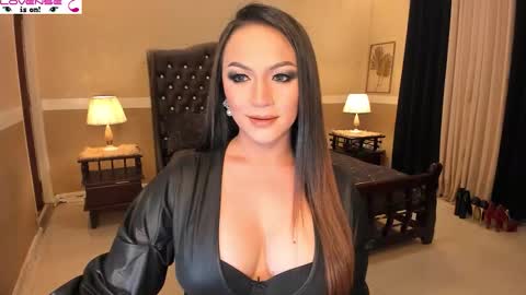 Alison Kloss online show from 3, 12, 2025