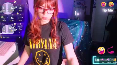 Snapshot of madcatberry chatting on 12, 9, 2025 alex online show from 12, 9, 2025