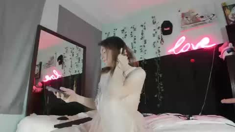 Maddi Avalon online show from 18, 10, 2025