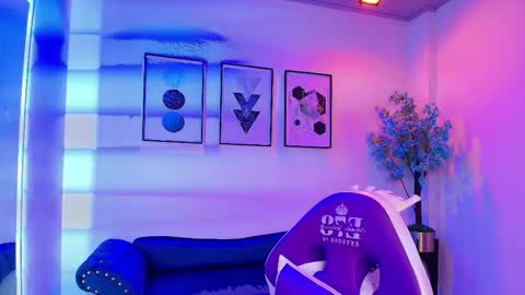 maddie_t18 online show from 27, 3, 2026