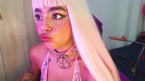 maddiie and clyde online show from 24, 9, 2025