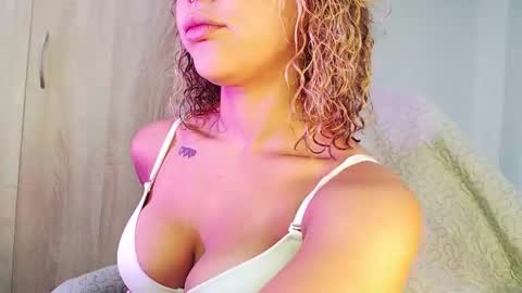 maddiie and clyde online show from 25, 9, 2025