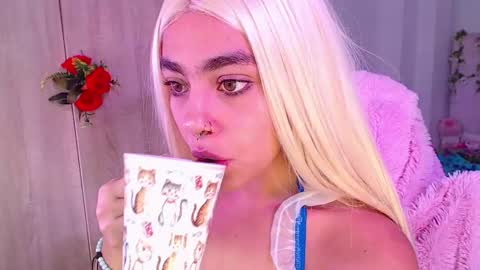 maddiie and clyde online show from 5, 10, 2025