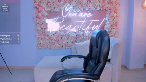 Maddison online show from 20, 2, 2025