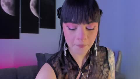 Snapshot of maddy_walker chatting on 8, 1, 2025 Maddy online show from 8, 1, 2025