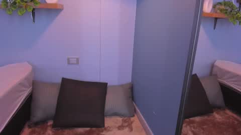 Maddy  online show from 11, 11, 2025