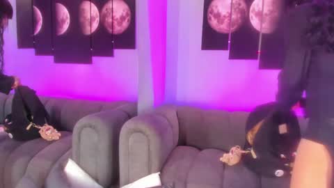 Maddy  online show from 20, 4, 2026
