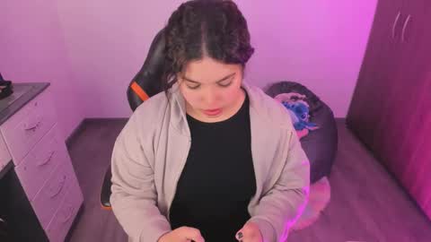 madelaine_taylor online show from 16, 10, 2025