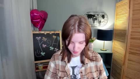 Snapshot of madelaines chatting on 5, 11, 2025 madelaines online show from 5, 11, 2025