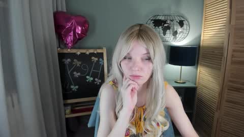 Snapshot of madelaines chatting on 16, 11, 2025 madelaines online show from 16, 11, 2025