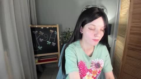 Snapshot of madelaines chatting on 26, 11, 2025 madelaines online show from 26, 11, 2025