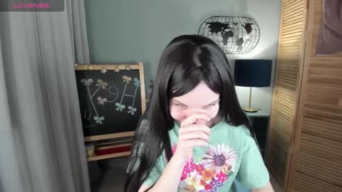 Snapshot of madelaines chatting on 30, 11, 2025 madelaines online show from 30, 11, 2025