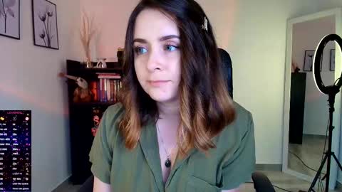 madelamee online show from 2, 2, 2026