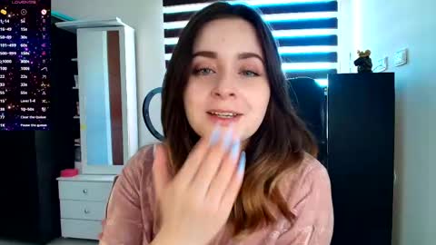 Snapshot of madelamee chatting on 23, 5, 2026 madelamee online show from 23, 5, 2026