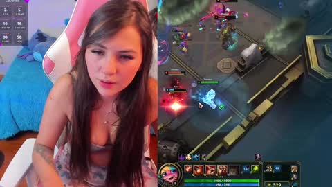 Snapshot of madeleine_shinobi chatting on 27, 12, 2024 Emily Only Fans online show from 27, 12, 2024