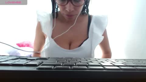    online show from 29, 1, 2025