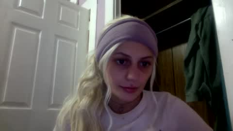 Snapshot of madelinevalentine chatting on 11, 9, 2025 madeline online show from 11, 9, 2025