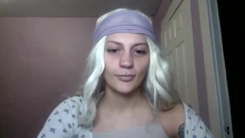 Snapshot of madelinevalentine chatting on 12, 9, 2025 madeline online show from 12, 9, 2025