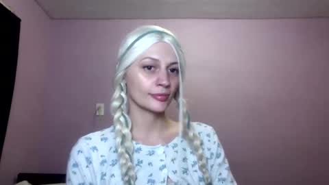 Snapshot of madelinevalentine chatting on 14, 9, 2025 madeline online show from 14, 9, 2025