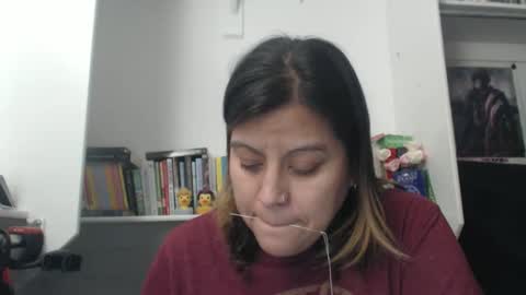 Snapshot of madfeather chatting on 4, 12, 2025 Letty online show from 4, 12, 2025