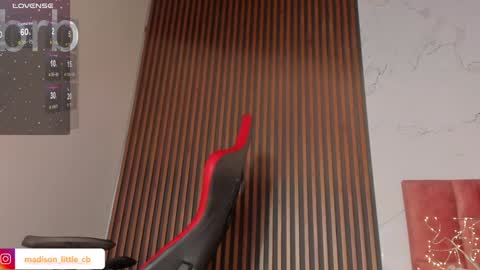 Melissa     700  1400 -5 online show from 31, 1, 2025