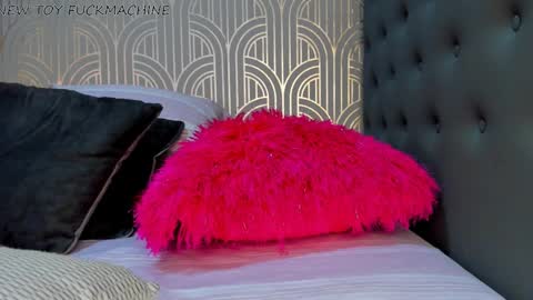 Snapshot of madison_milan chatting on 10, 12, 2024 online show from 10, 12, 2024