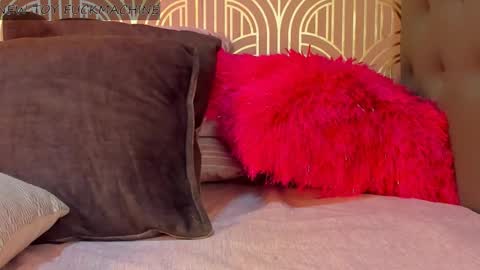 Snapshot of madison_milan chatting on 25, 12, 2024 online show from 25, 12, 2024