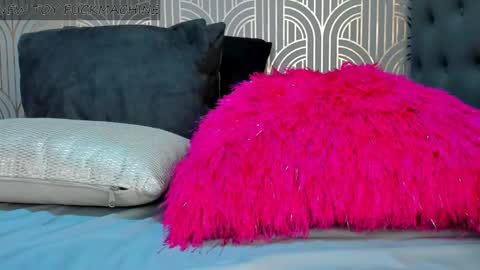 Snapshot of madison_milan chatting on 11, 1, 2025 online show from 11, 1, 2025
