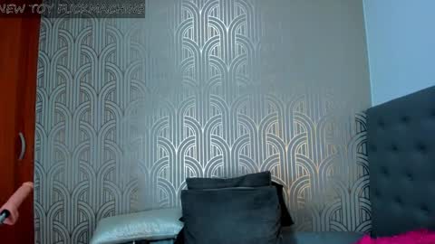 Snapshot of madison_milan chatting on 25, 1, 2025 online show from 25, 1, 2025