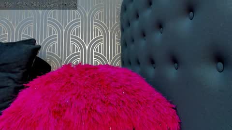 Snapshot of madison_milan chatting on 16, 2, 2025 online show from 16, 2, 2025